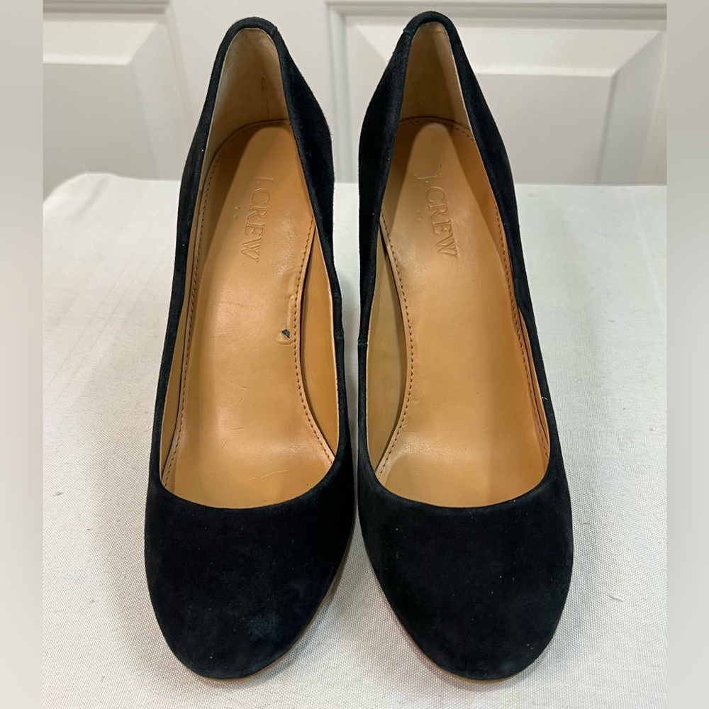 J Crew factory black suede high heel pumps size 6. Office event classic Flaw